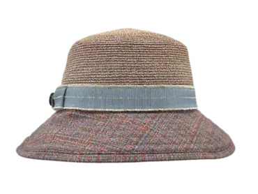 Rollbarer Sommerhut aus Hanf/Seide mit blauem Stoffrand und Leinenband