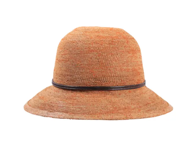 Damen Sommerhut Cloche Raffia Crochet farbig aus 100% Raffia mit brauner Lederschnur.