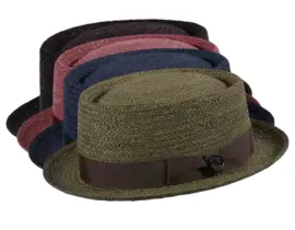 Porkpie Strohhut aus Raffia in vier Farben mit Rebsband und 1919 Knopf