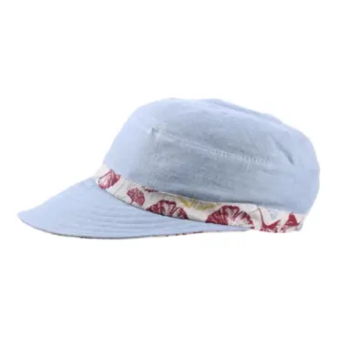 Leinenkappe „Liegestuhlhut Ginko“ in Ciel mit floraler Garnitur und Schirm