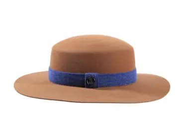 Cloche Velours „Folly Dot“ – Damenhut aus Haarfilz, handgefertigt in der Schweiz