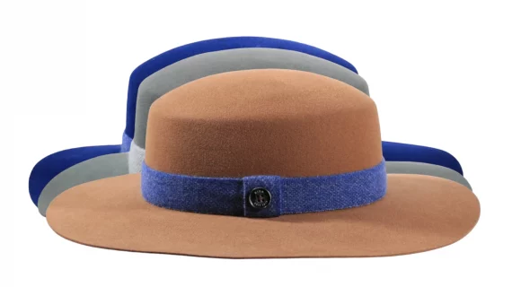 Cloche Velours „Folly Dot“ – Damenhut aus Haarfilz, handgefertigt in der Schweiz