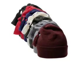 Zottelmütze aus Bio-Baumwolle in verschiedenen Farben mit Zopfquaste