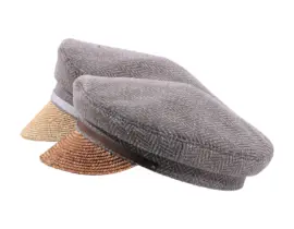 Camaret Mütze aus Virgin Wool mit Strohschild