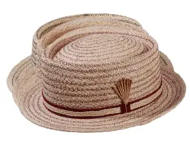 Porkpie Strohhut Freiamt ErusbacherIn aus Raffia mit Rebsband und Raffiaborte