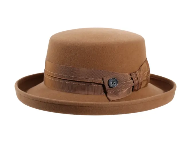 Damen Aufschlaghut Velours in Schwarz, Camel und Moos – Handmade Schweiz