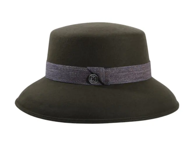 Cloche Wolle Teo Cotone in Elfenbein, Blau und Moos – Handmade Schweiz