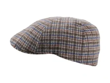 „Schiebermütze Sully in Taupe mit Karo-Muster in Blau, Grau und Braun – handgefertigt aus Wolle, Premium Freiamt Herbst-Winter-Kollektion.“