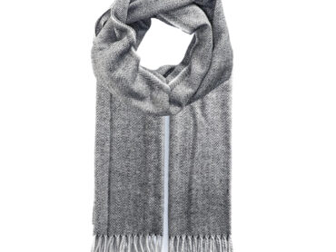 Schal Fischgrät mit Fransen – hochwertige Kopfbedeckung von Fiebig bei Hut Factory Schweiz