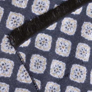 Schal Viscose gemustert mit kurzen Fransen – hochwertige Kopfbedeckung von Fiebig bei Hut Factory Schweiz